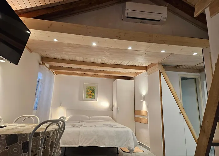 Don Dolfino Guesthouse - Hisa Dolfinova Vrata